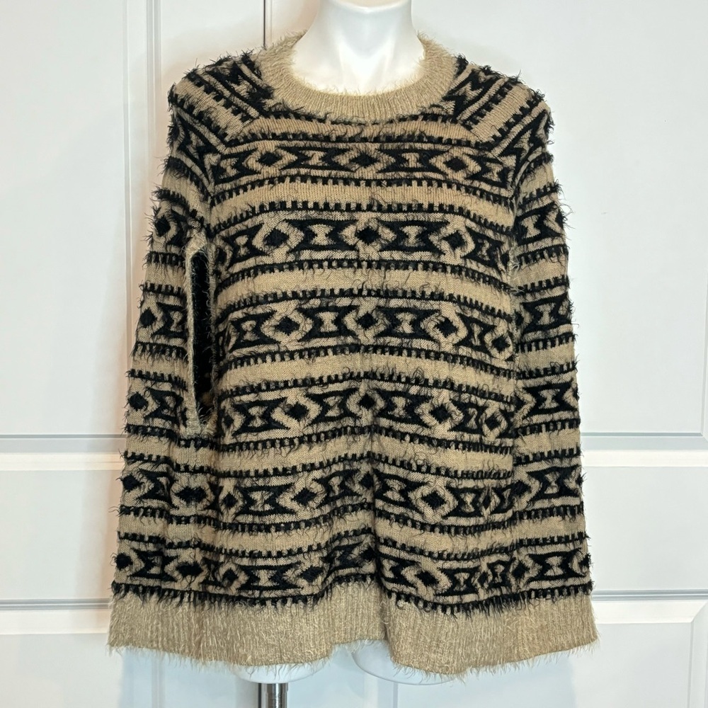 Forever 21 Exclusive Tan Black Southwest Tribal Fuzzy Poncho M (One Size)